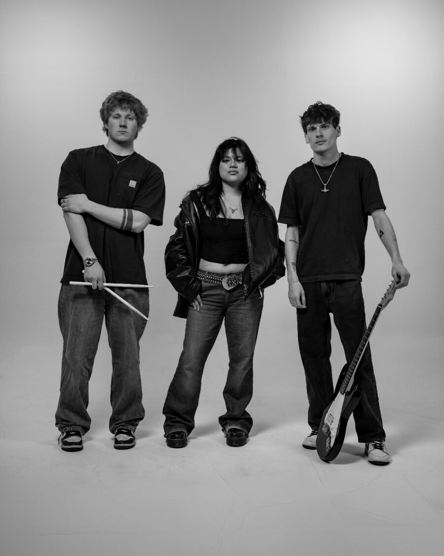 Julia Haven band photo